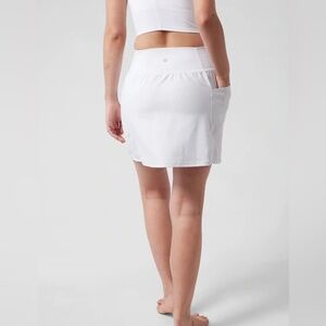 New with tag ATHLETA Salutation Stash Pocket 16.5” Skort size XS